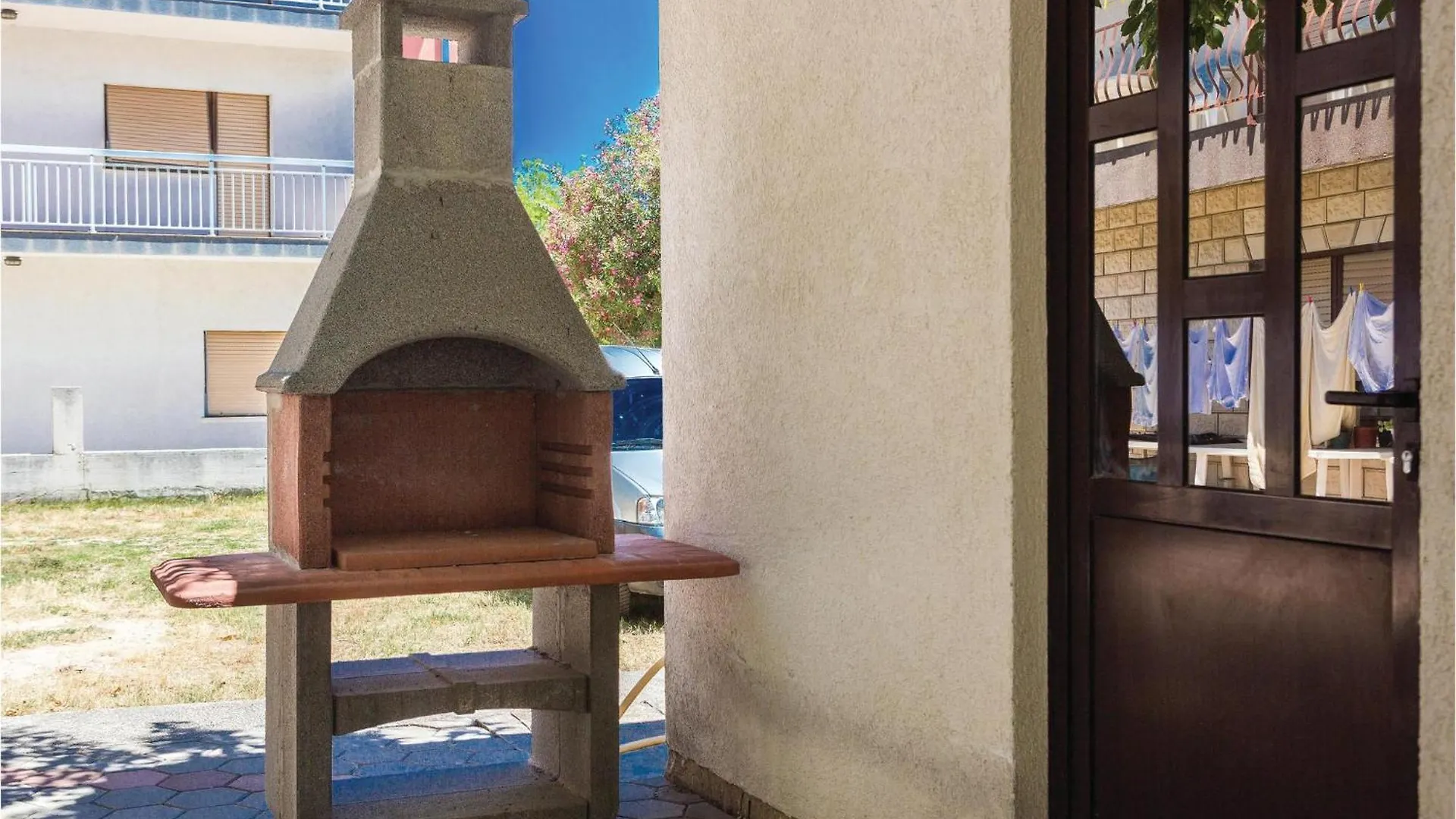 3 Bedroom Gorgeous Apartment In تروغير